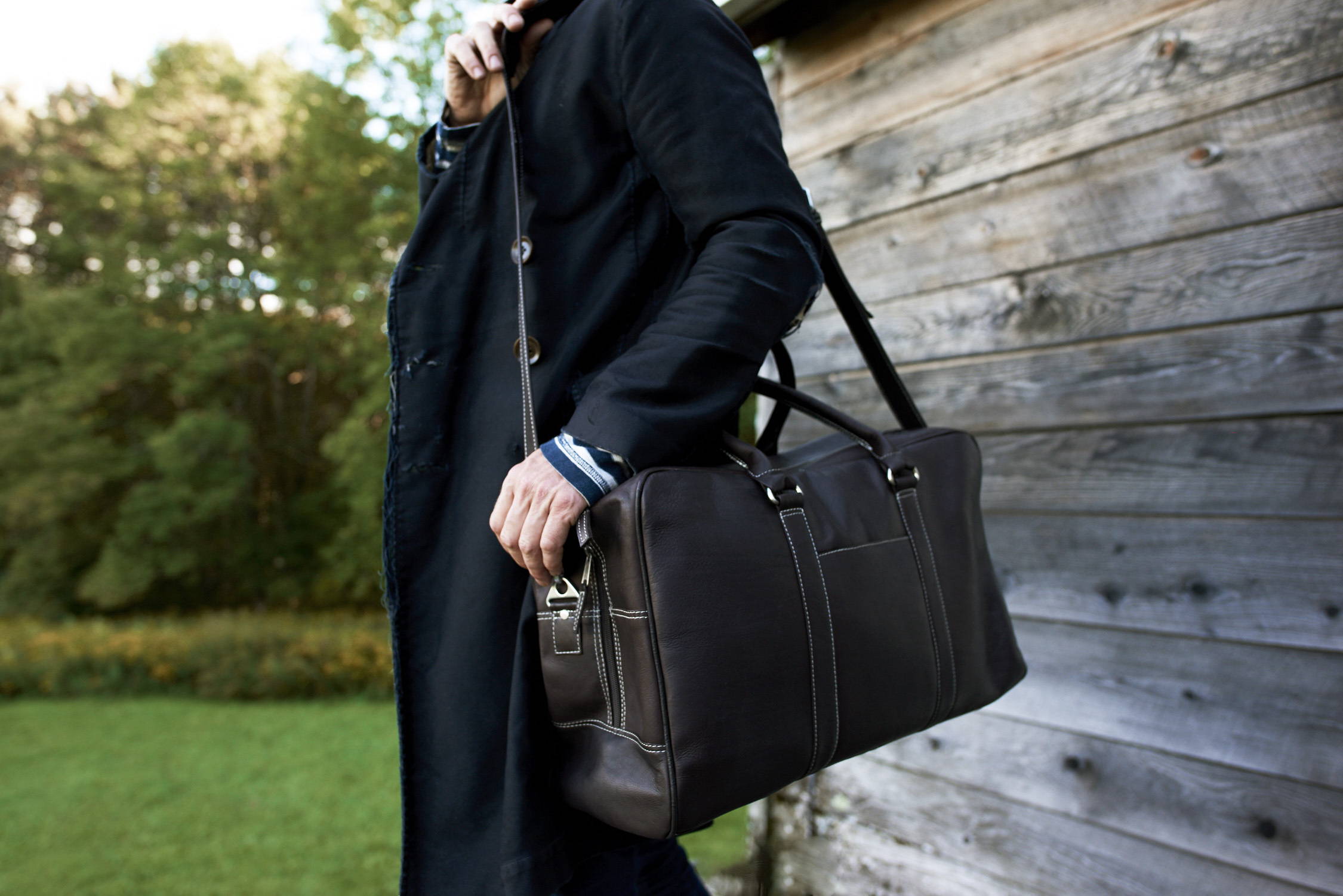 Weekender vs Duffel Bags: What's the Difference?