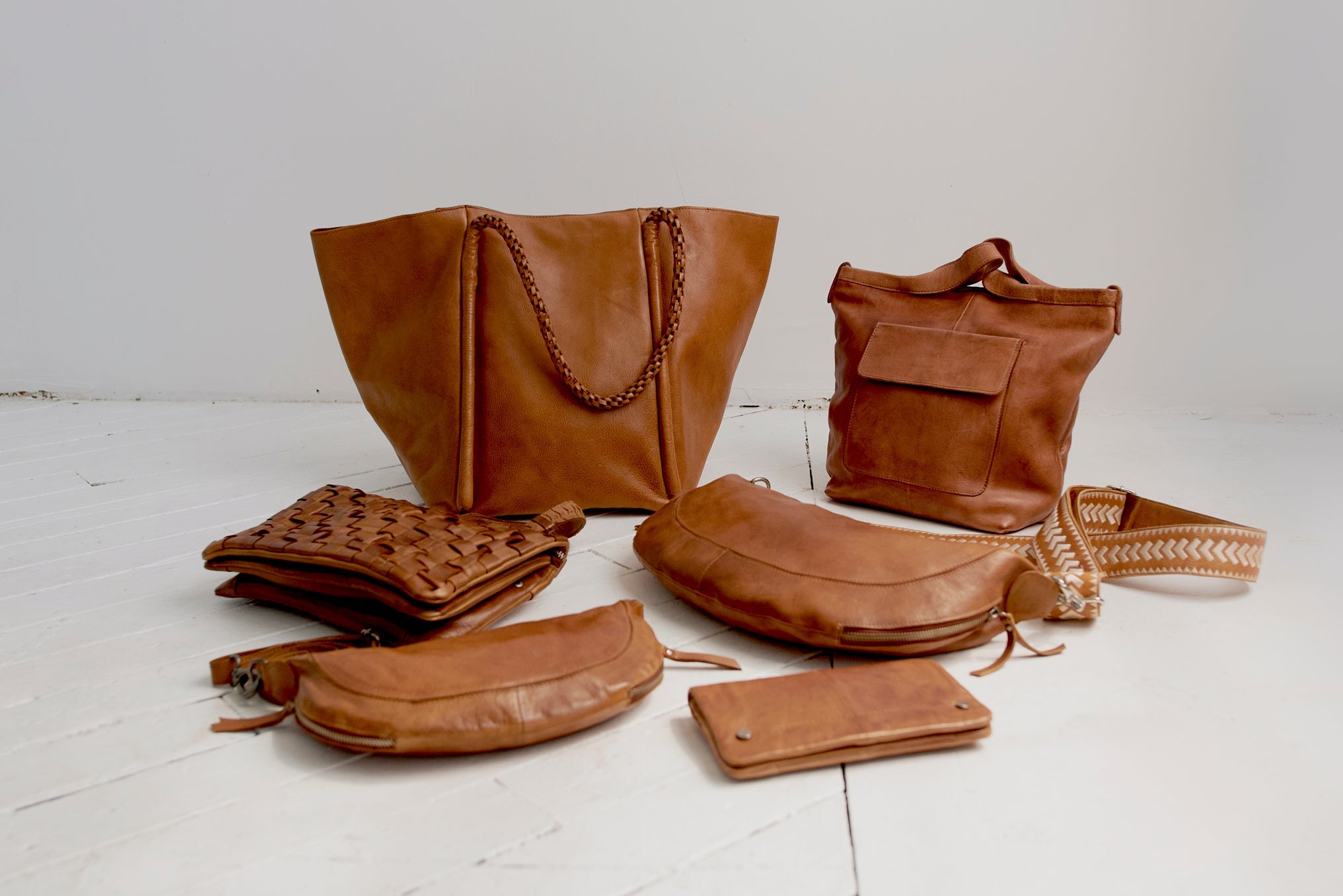 Cognac full-grain leather bags – Latico Leathers